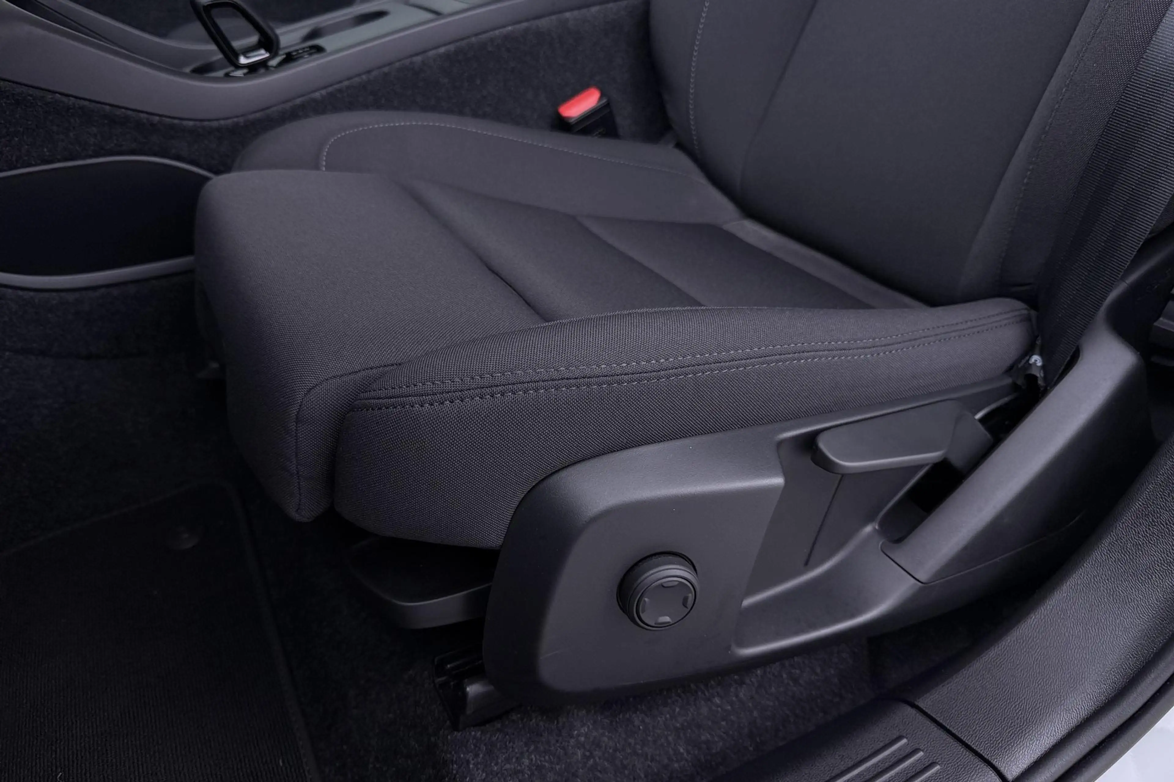 Volvo EX40 Single Motor Extended Range Plus 82 kWh | Harman/K — photo 40