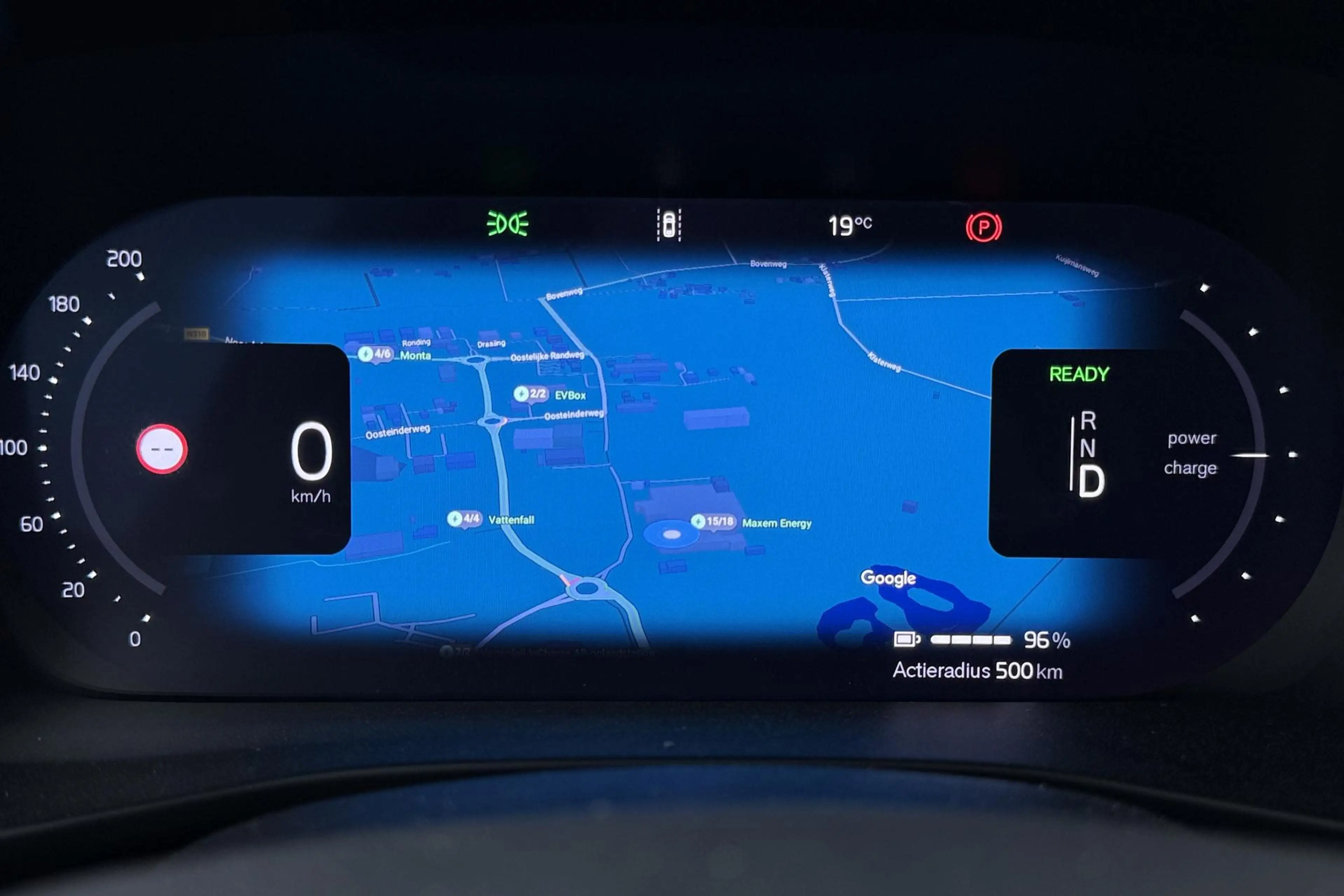 Volvo EX40 Single Motor Extended Range Plus 82 kWh | Harman/K — photo 19