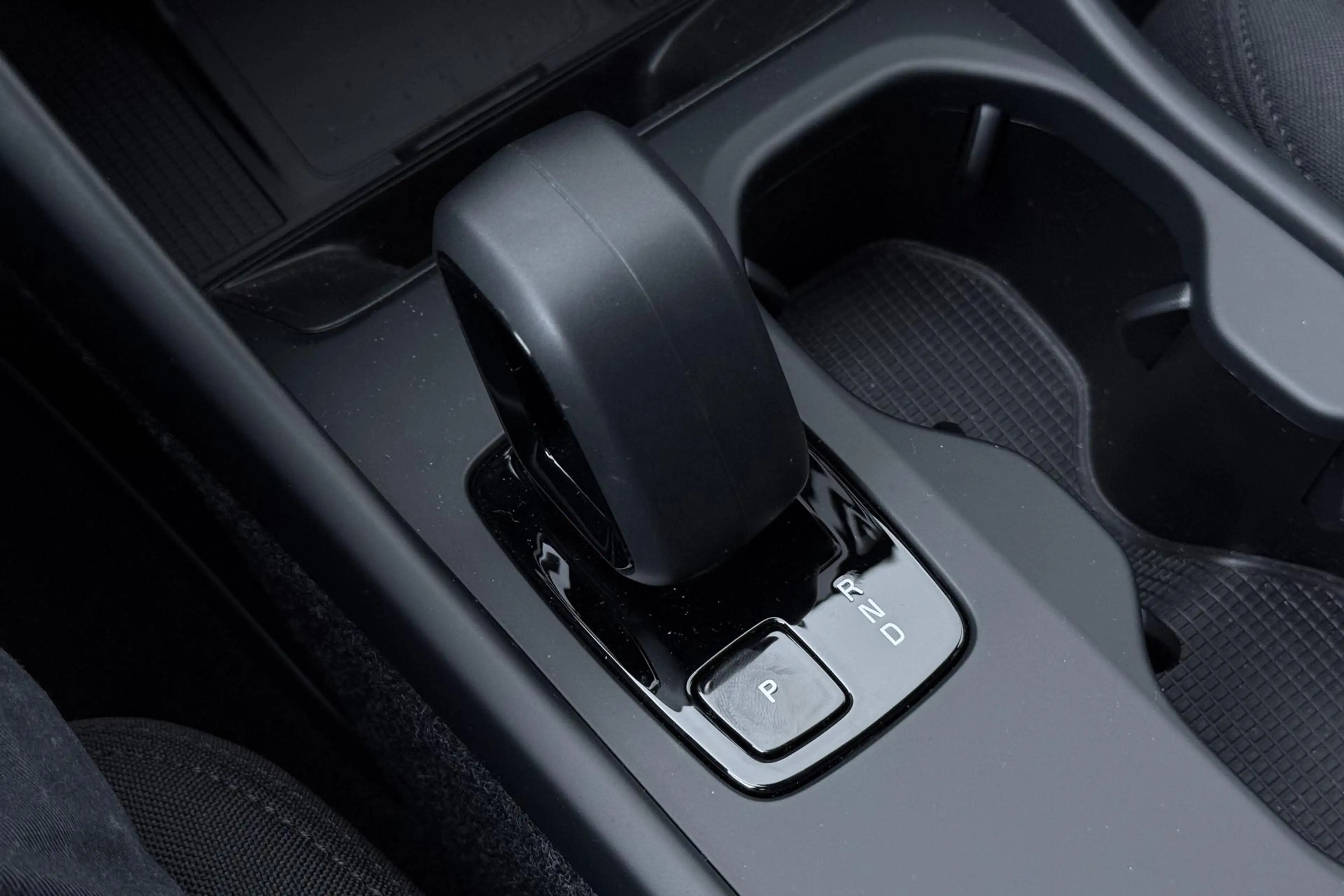 Volvo EX40 Single Motor Extended Range Plus 82 kWh | Harman/K — photo 34