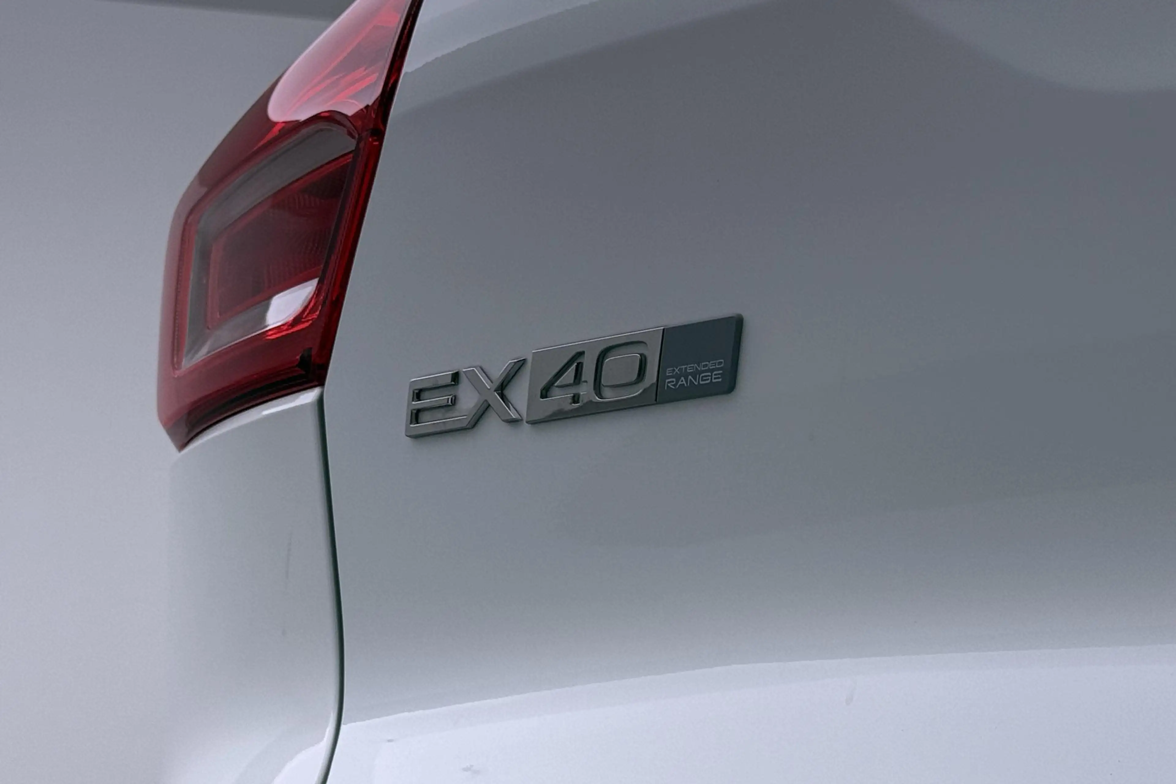 Volvo EX40 Single Motor Extended Range Plus 82 kWh | Harman/K — photo 47