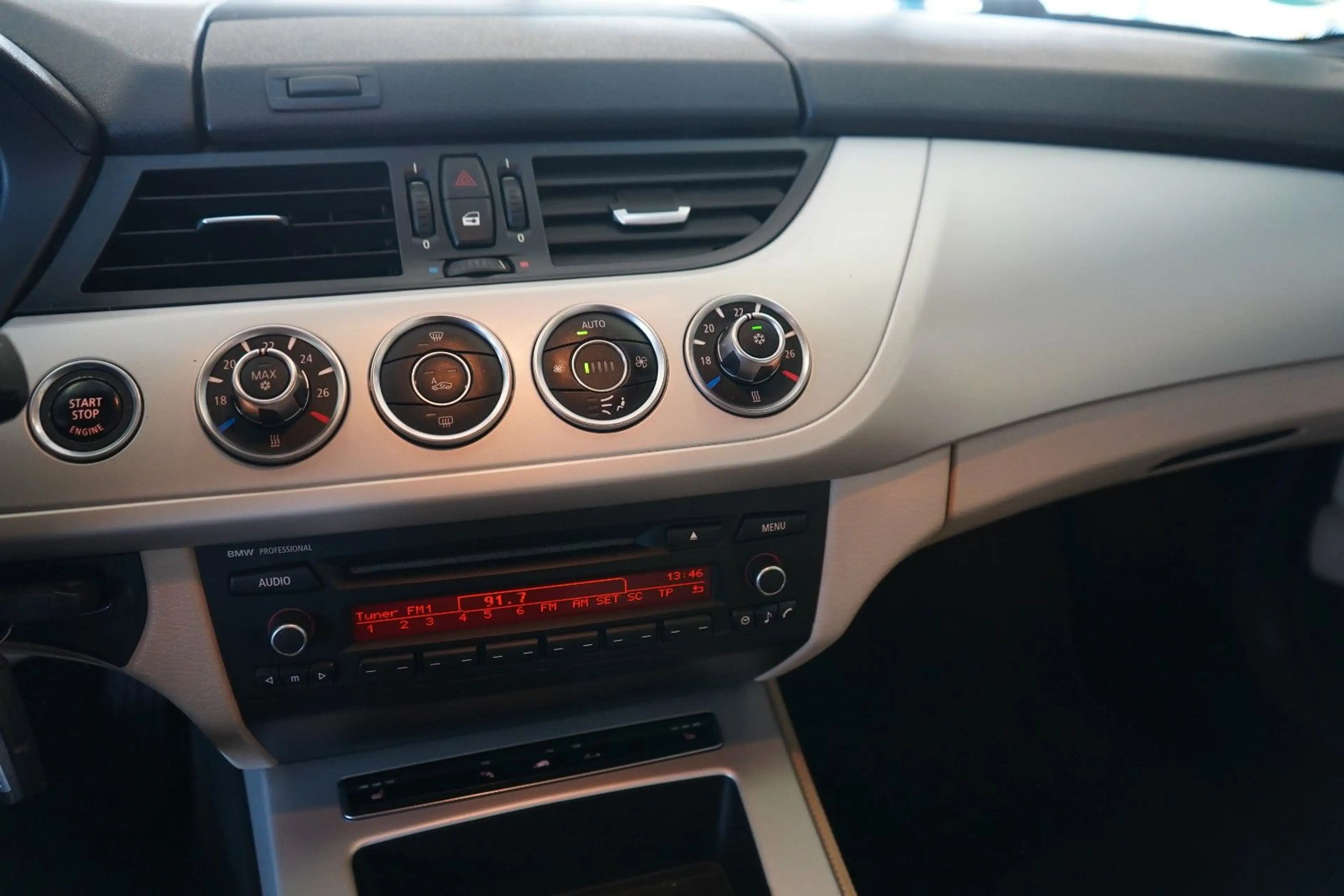 BMW Z4 Roadster sDrive 23i XENON / LEDER / KLIMA — photo 12