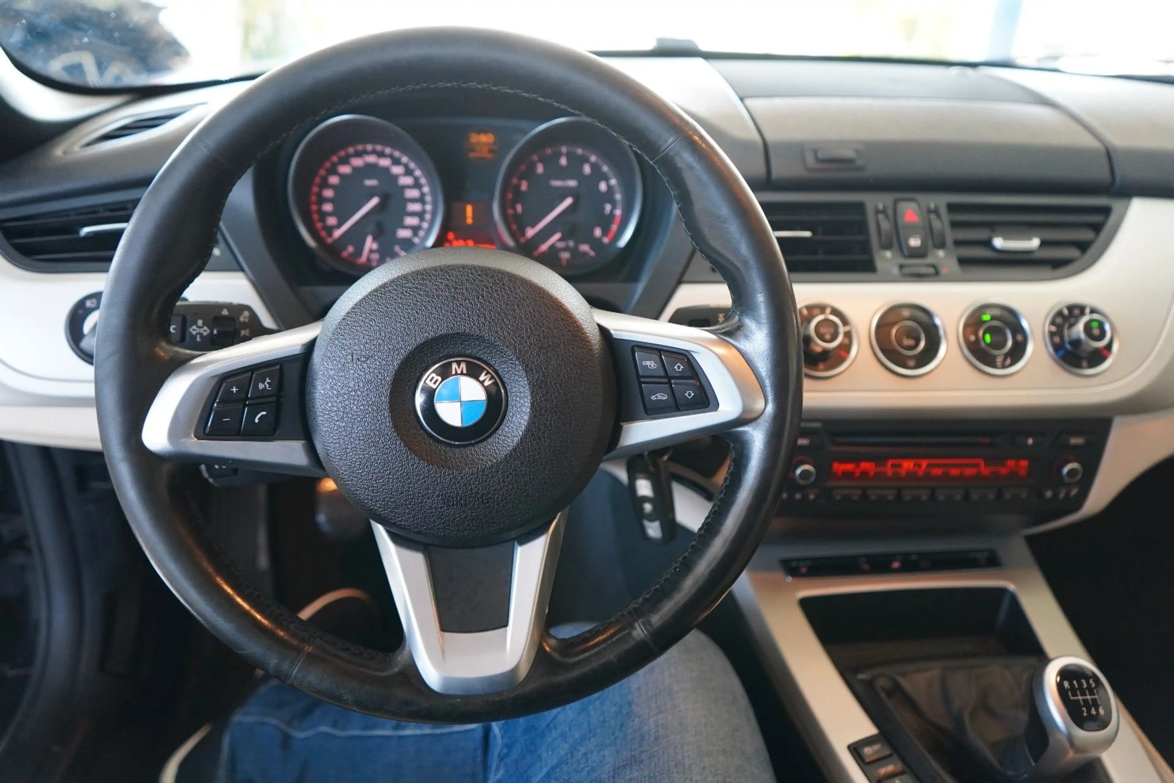 BMW Z4 Roadster sDrive 23i XENON / LEDER / KLIMA — photo 11