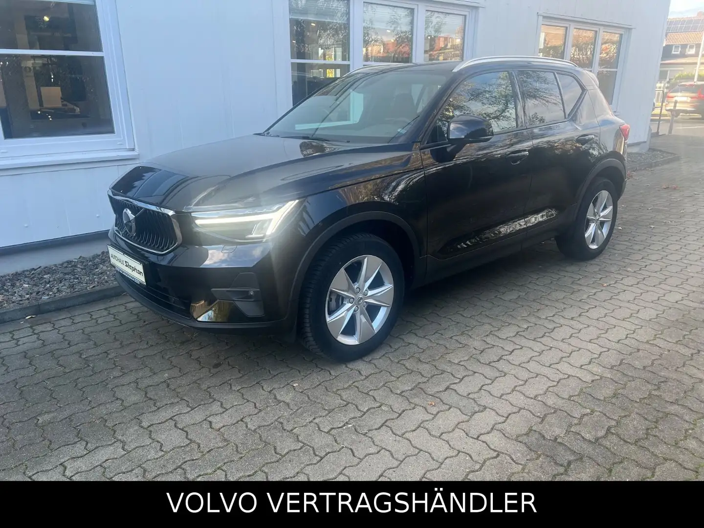 Volvo XC40 T2 Automatik Core NAVI GARANTIE Noir - 1