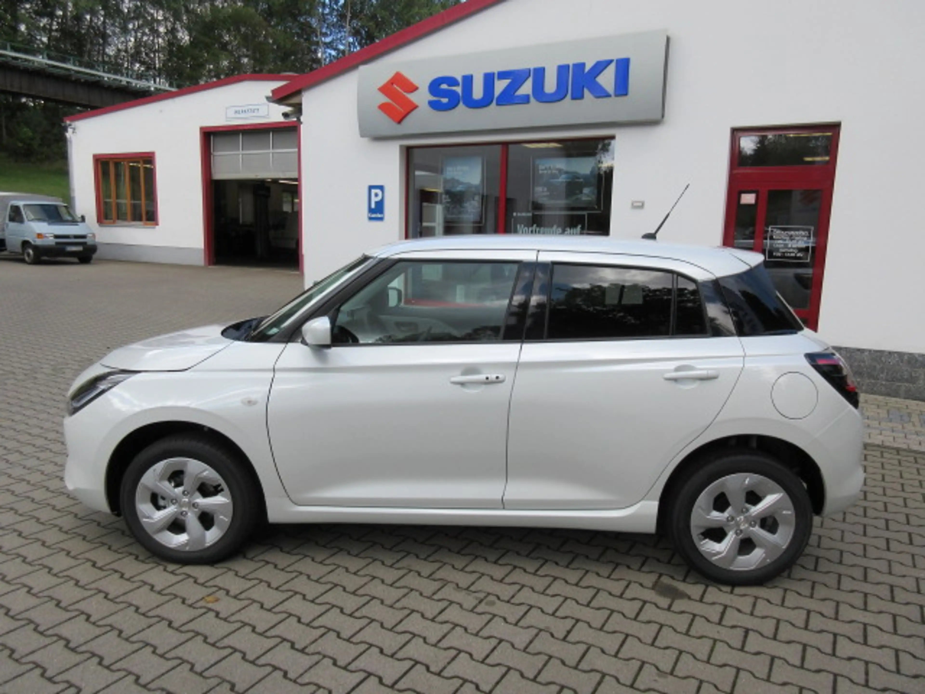 Suzuki Swift 1.2 Hybrid Allgrip MT Comfort — photo 3