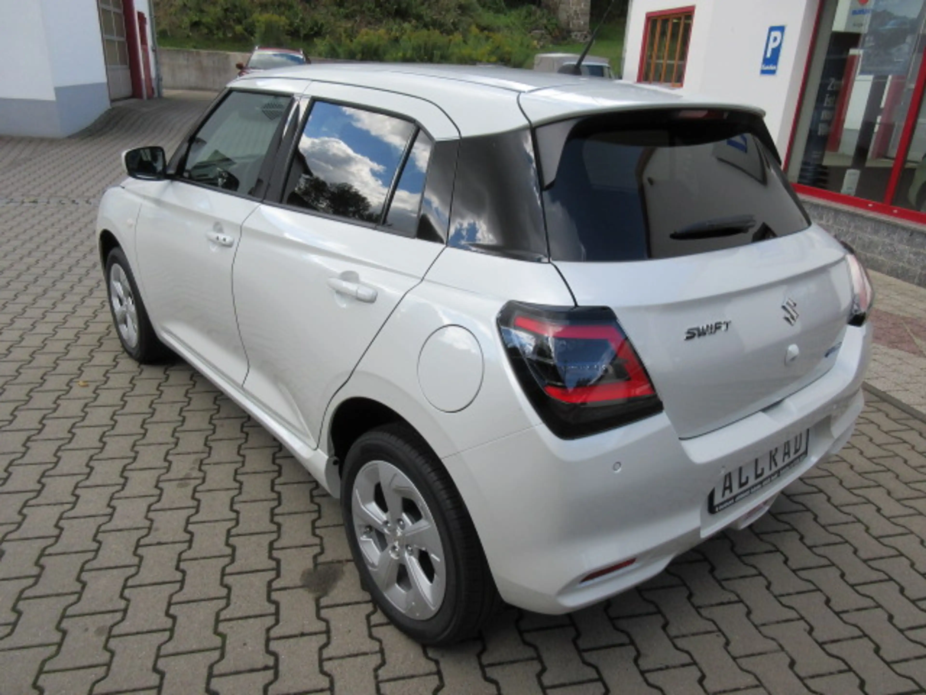 Suzuki Swift 1.2 Hybrid Allgrip MT Comfort — photo 4