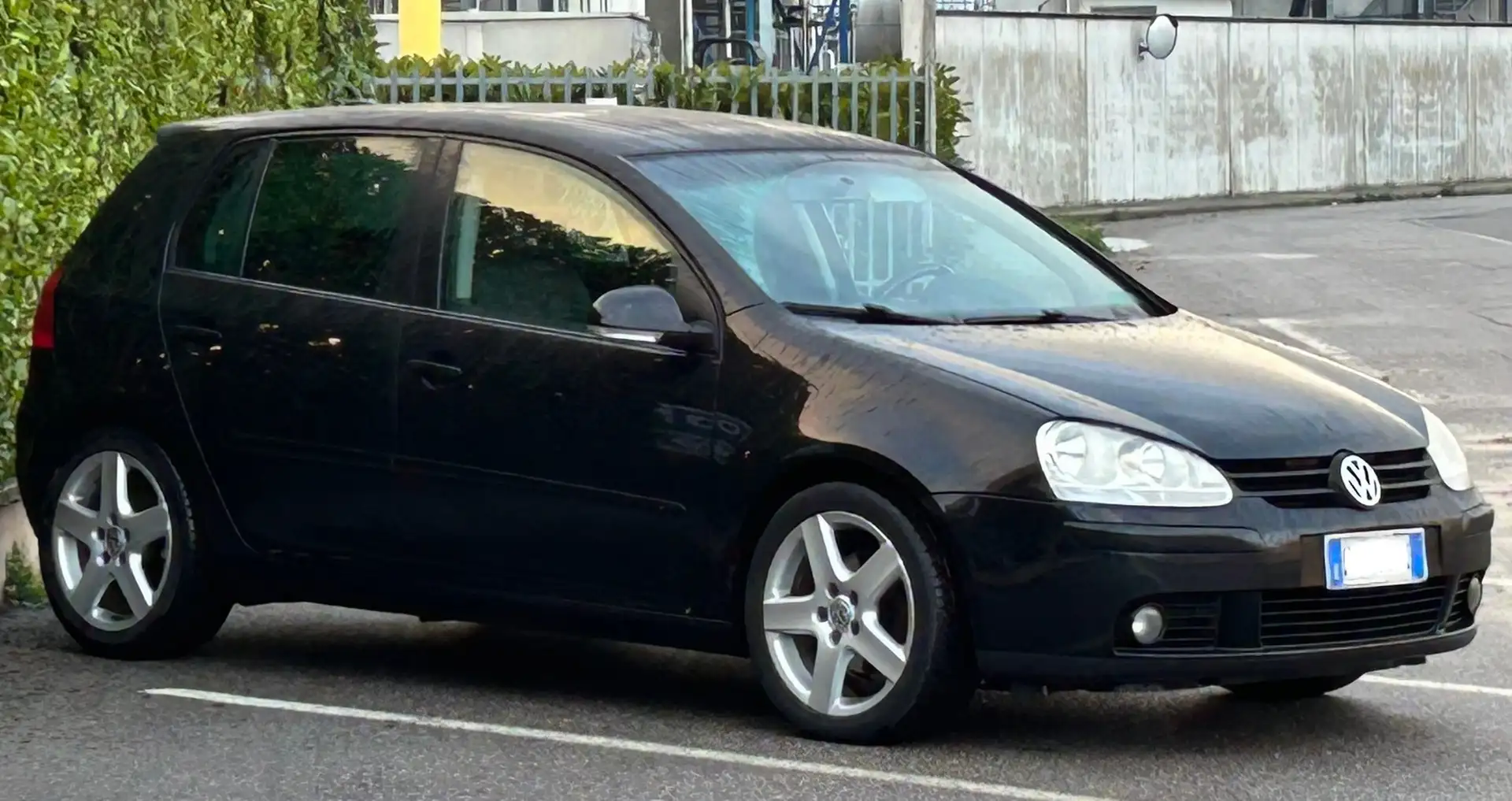 Volkswagen Golf SportLine 1.9 tdi 105 cv Dsg Nero - 1