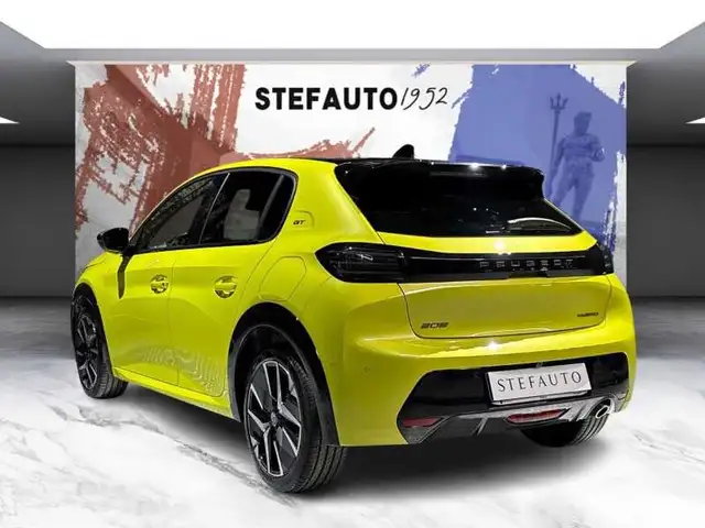 Peugeot 208 view 5