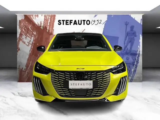 Peugeot 208 view 2