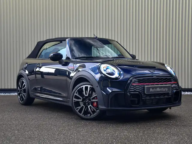 Mini Convertible view 11