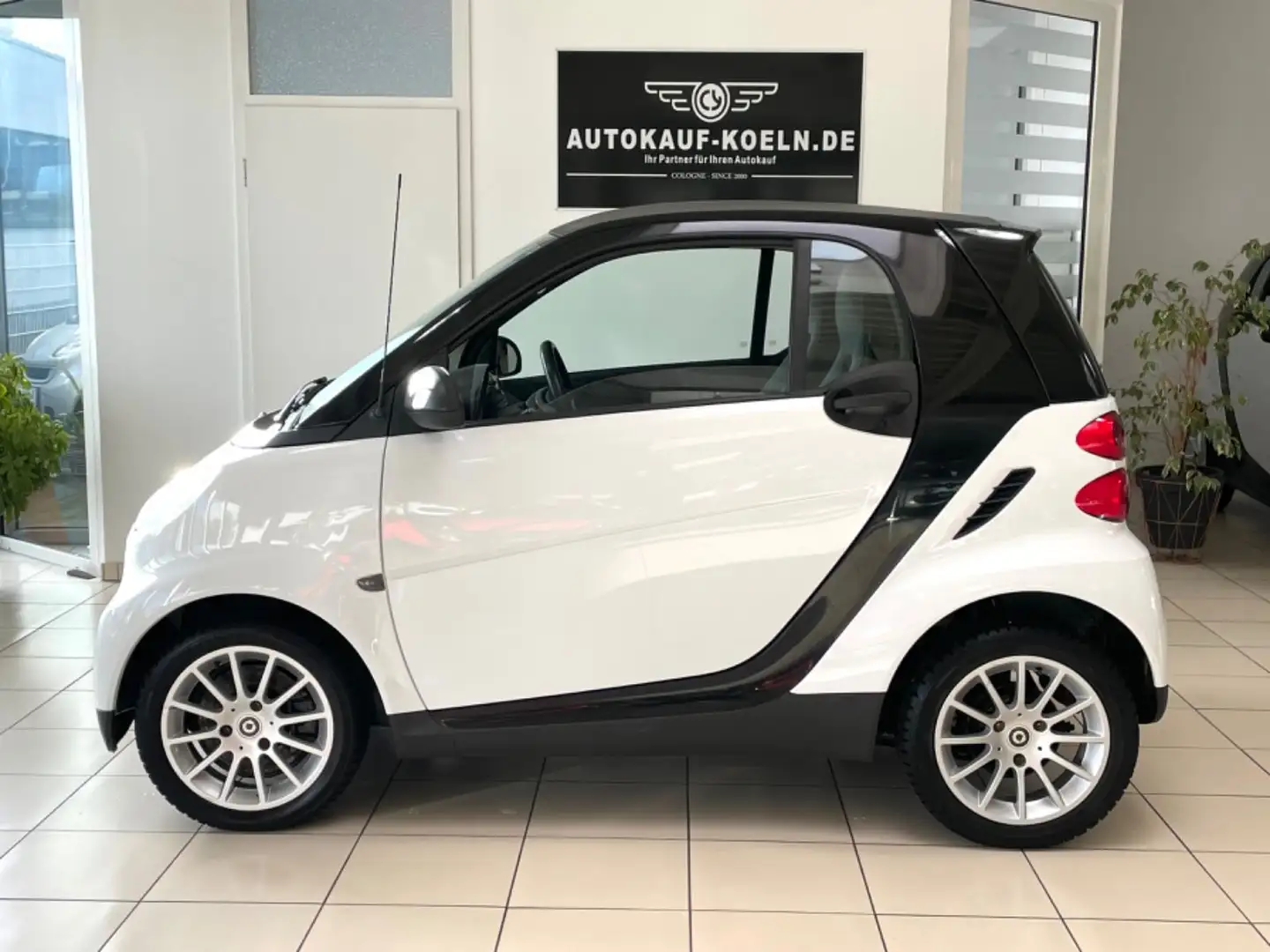 smart forTwo coupe pure/Automatik/Garantie Schwarz - 1