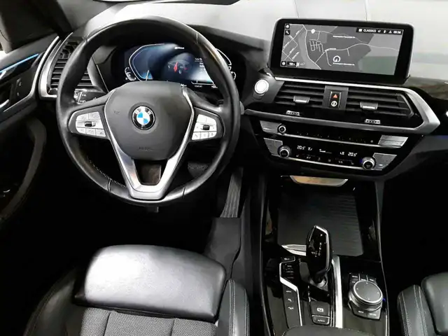 BMW X3 view 10