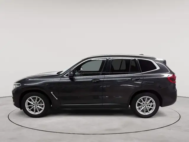 BMW X3 view 6