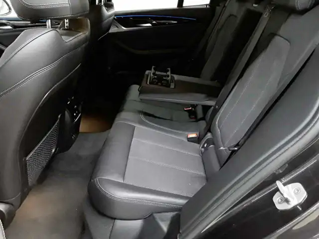 BMW X3 view 13