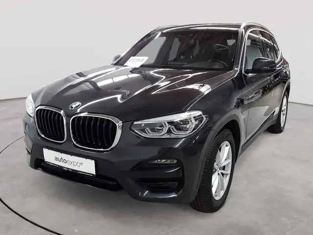 BMW X3 view 2