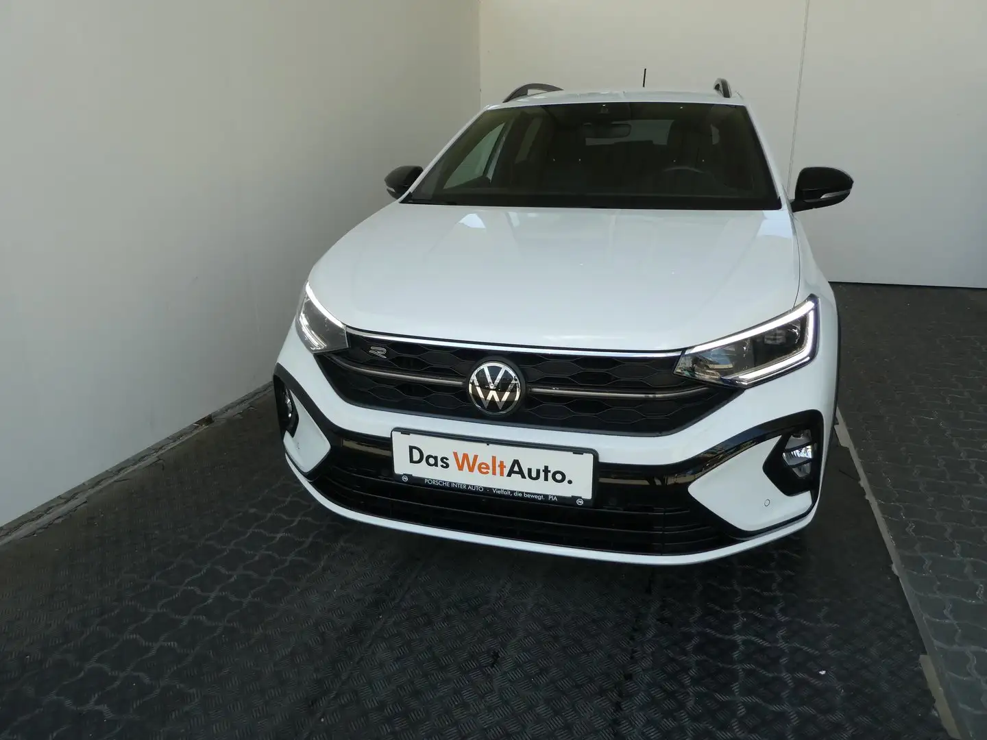 Volkswagen Taigo R-Line TSI DSG Weiß - 2