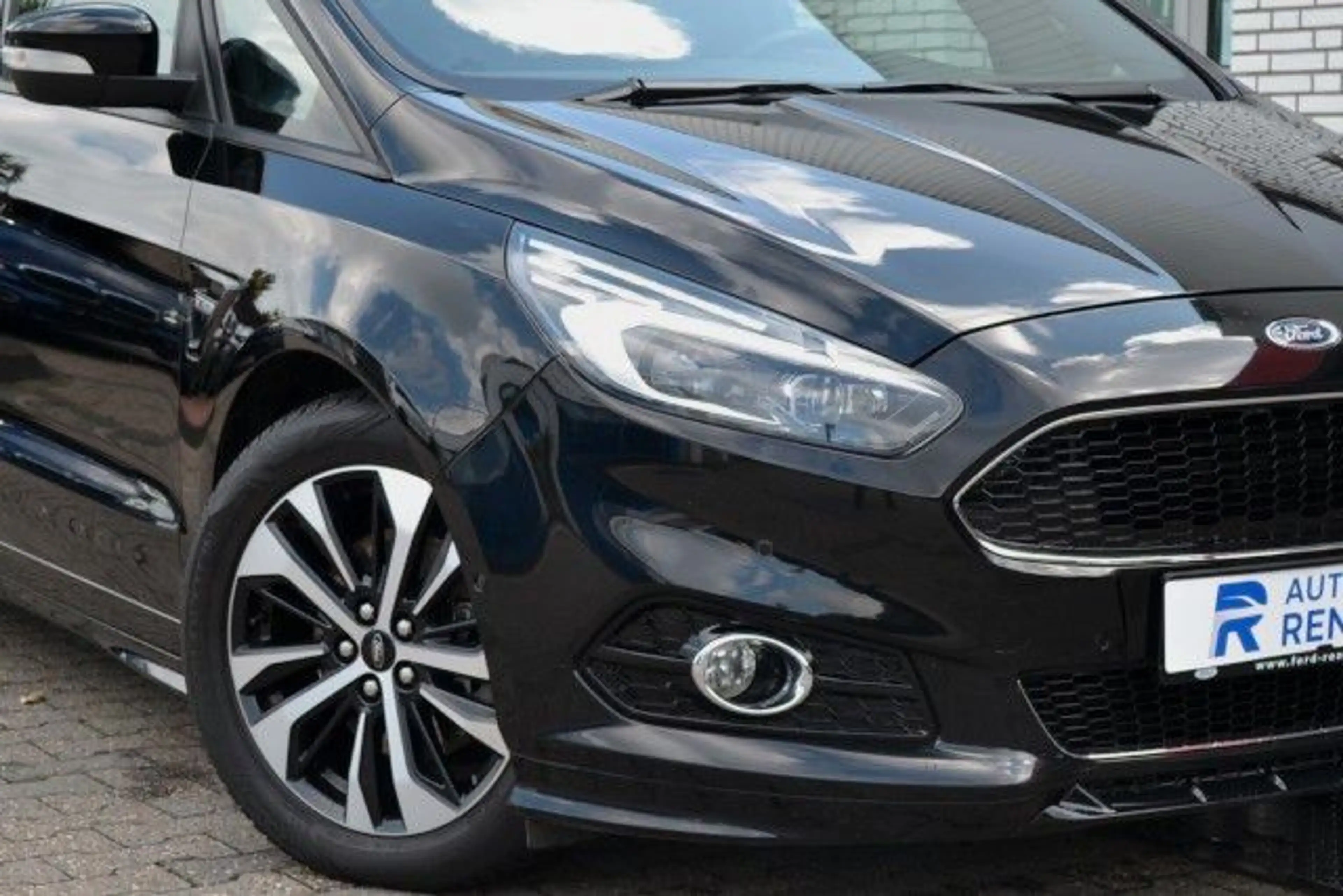 Ford S-Max ST-Line 7Sitzer Glasdach Leder — photo 6