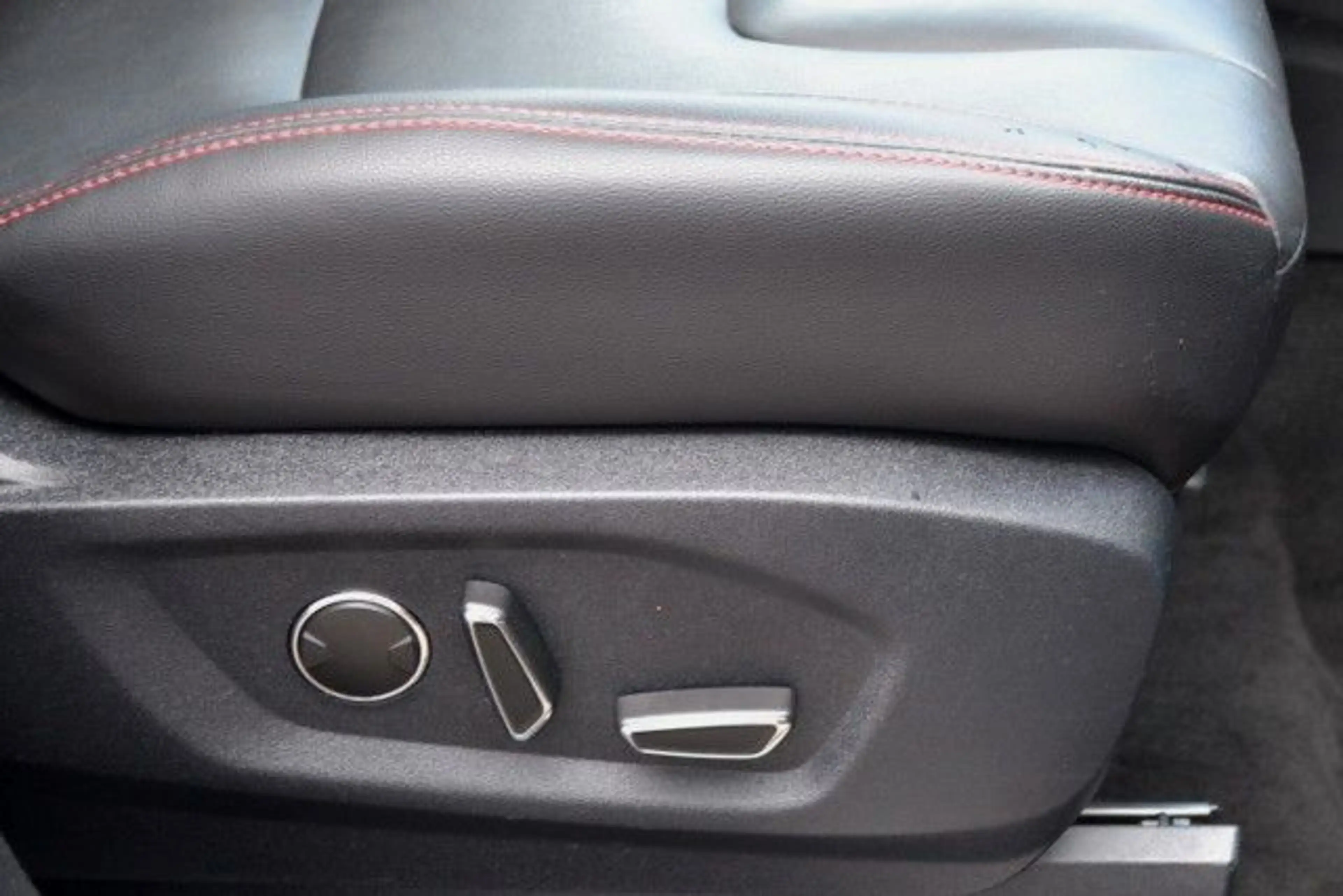 Ford S-Max ST-Line 7Sitzer Glasdach Leder — photo 9