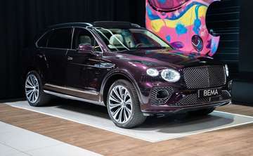 4.0 V8 550ch | Edition Azure Coloris Exclusif Système son haute performance Sièges massants Malus payé Jantes 22 pouces À