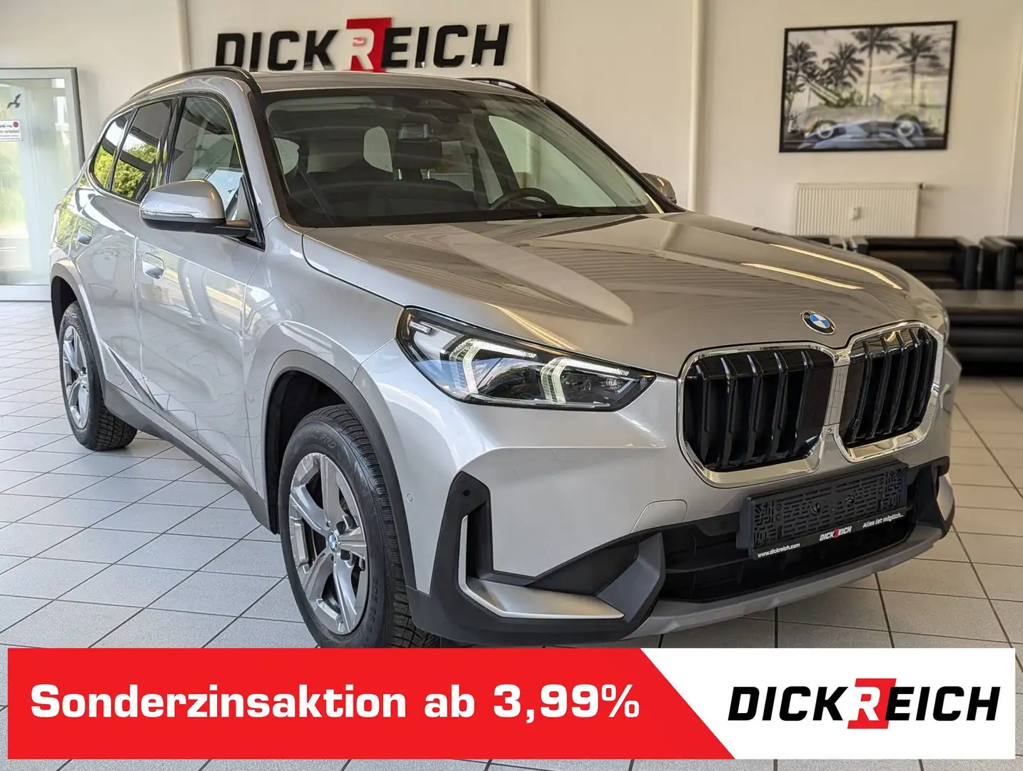 BMW X1 20 i Pano Premium-Travel-Paket AHK Plateado - 1