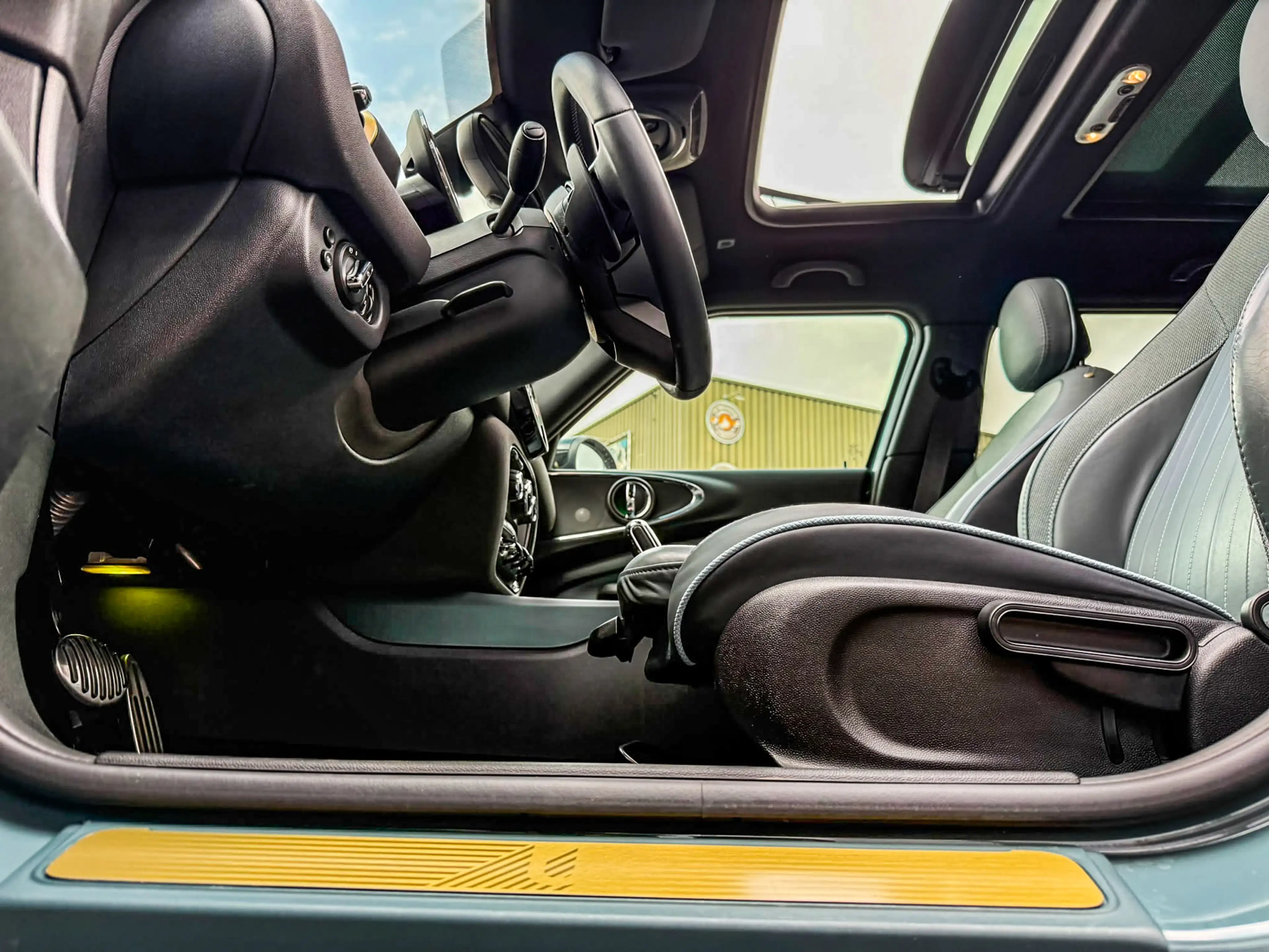 MINI John Cooper Works Clubman 2.0 JCW ALL4 Untold Edition F1 306pk/Sage green/Un — photo 20