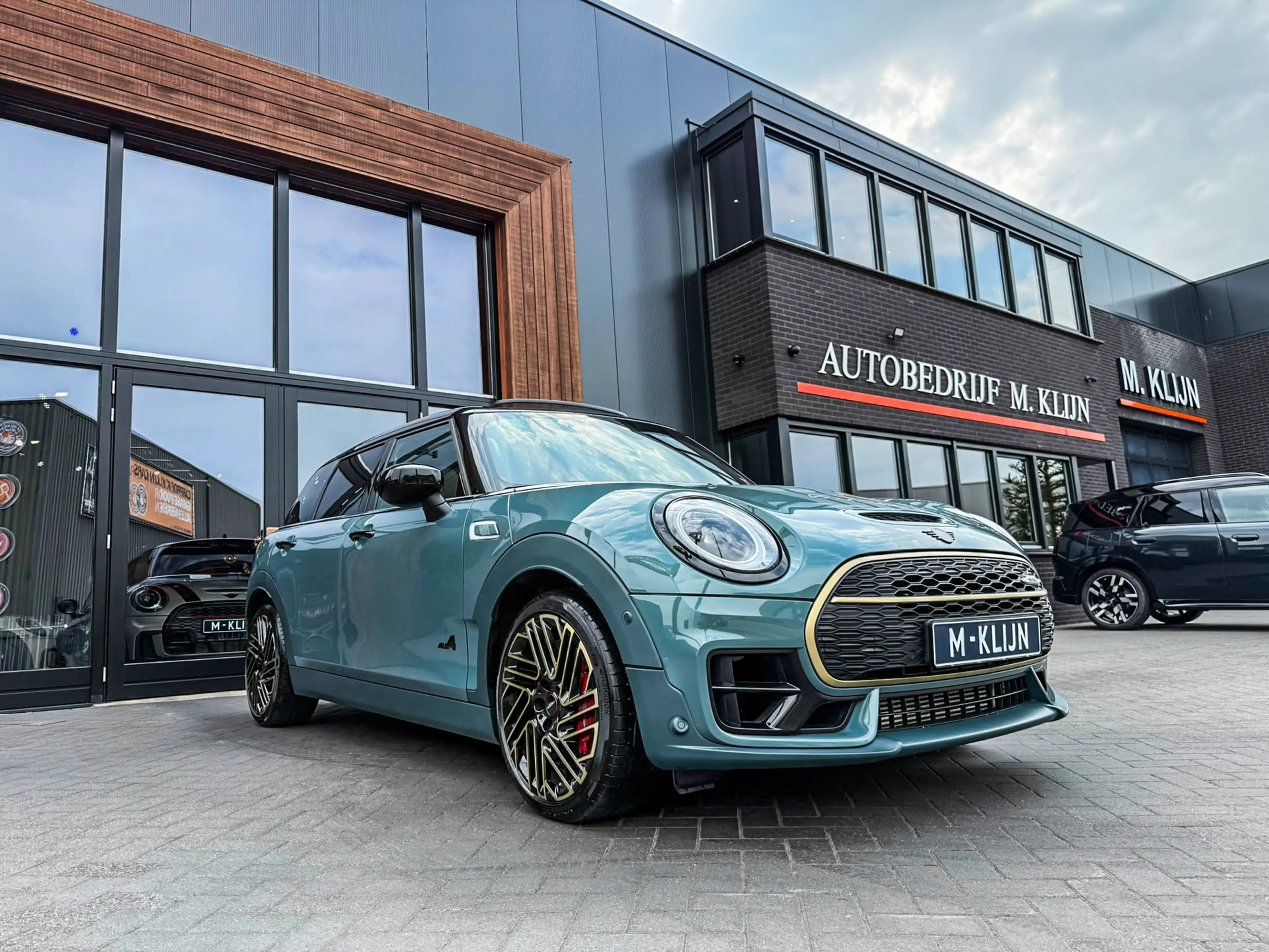 MINI John Cooper Works Clubman 2.0 JCW ALL4 Untold Edition F1 306pk/Sage green/Un