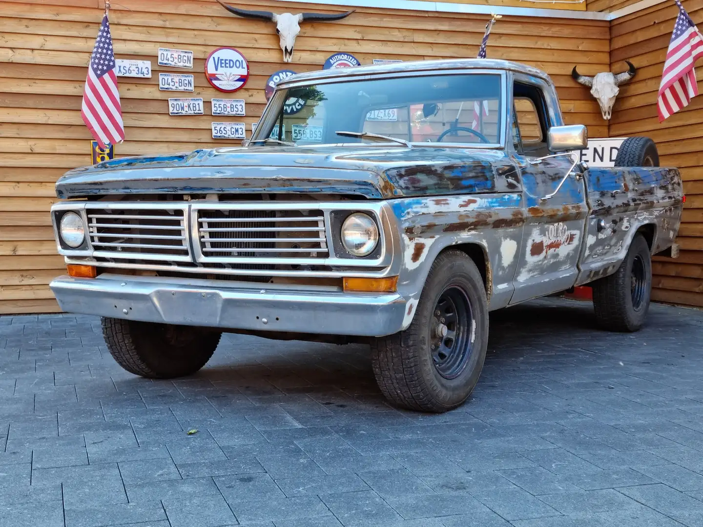 Ford F 250 5.8L V8 Teilrestauriert H-Gutachten Blau - 1