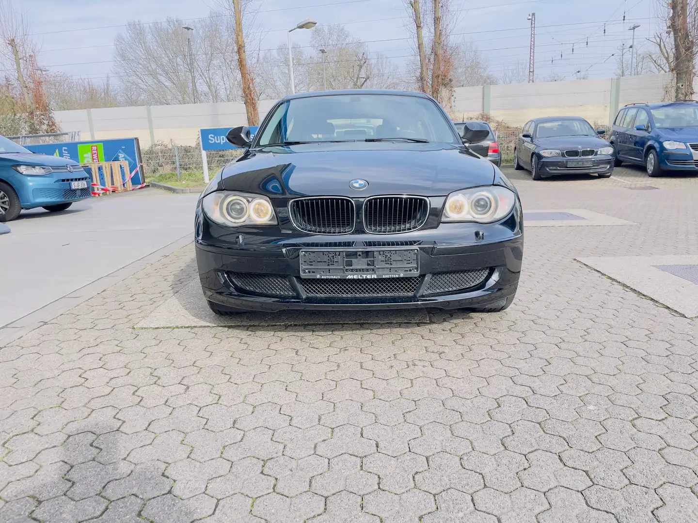 BMW 118 118i Edition Lifestyle Schwarz - 1