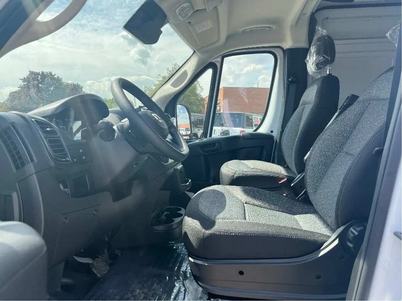 RAM ProMaster 1500 снимка RAM ProMaster 1500