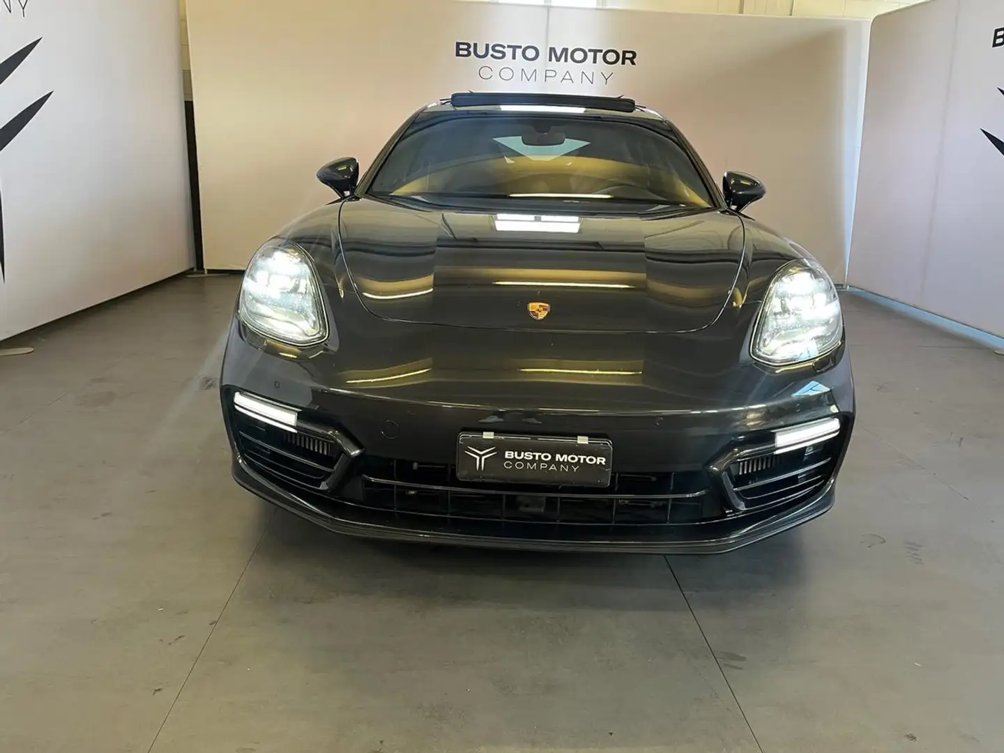 Porsche Panamera 4.0 GTS V8 BITURBO AUTOMATICA siva - 2