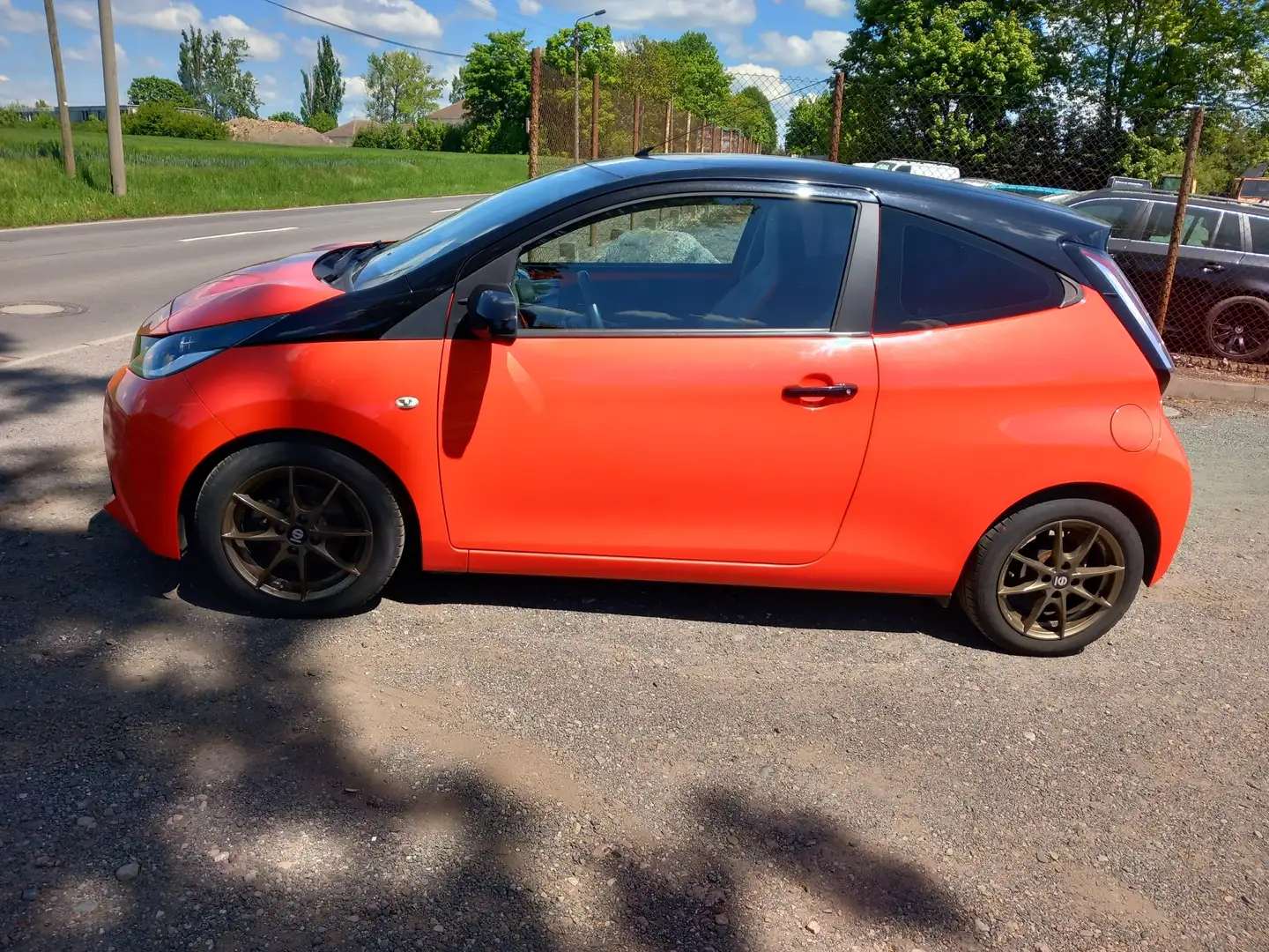 Toyota Aygo x-cite Portocaliu - 2