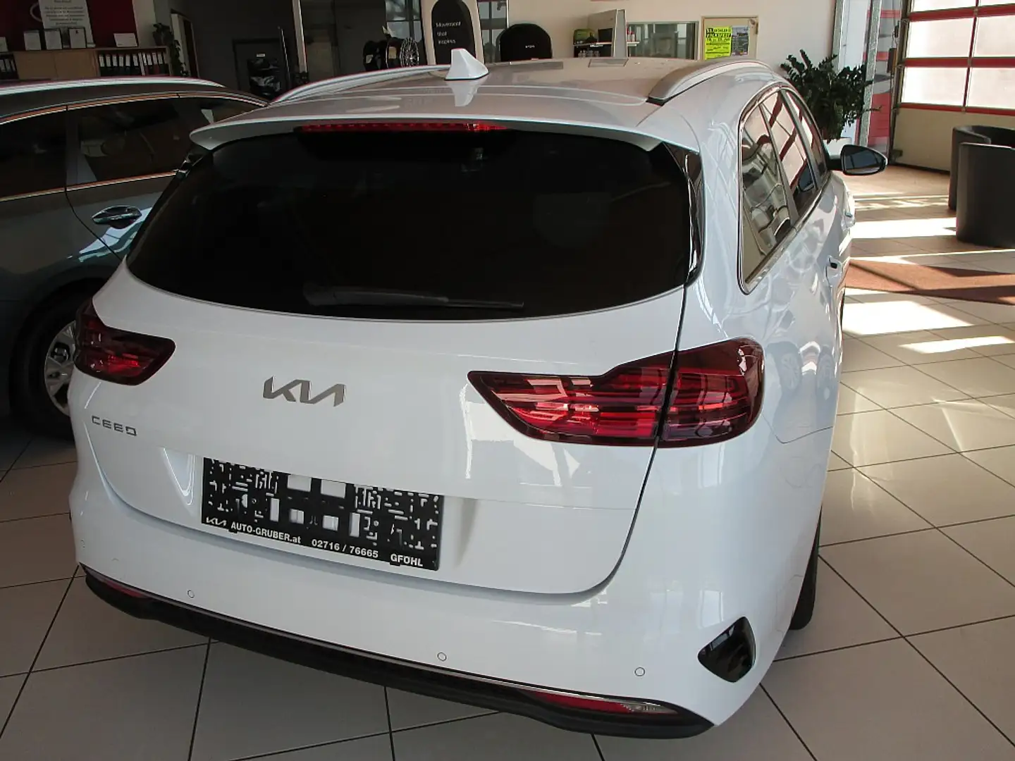 Kia Ceed SW / cee'd SW ceed SW 1,0 T-GDI GPF ISG Silber Weiß - 1