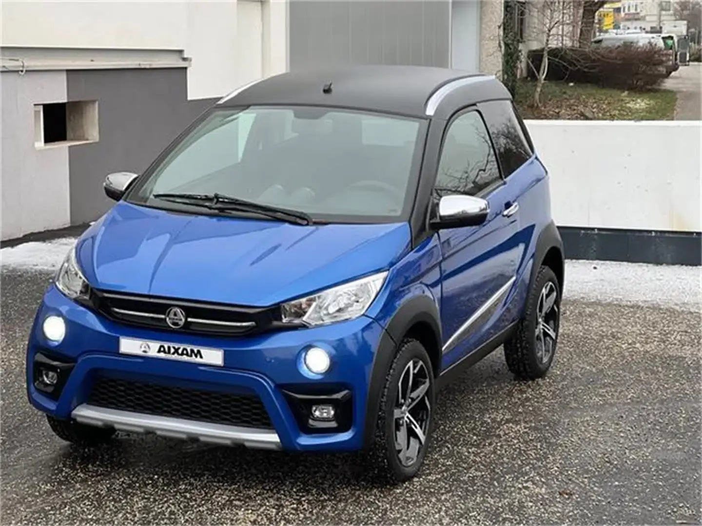 Aixam Crossover E Premium inkl. Standheizung Albastru - 1