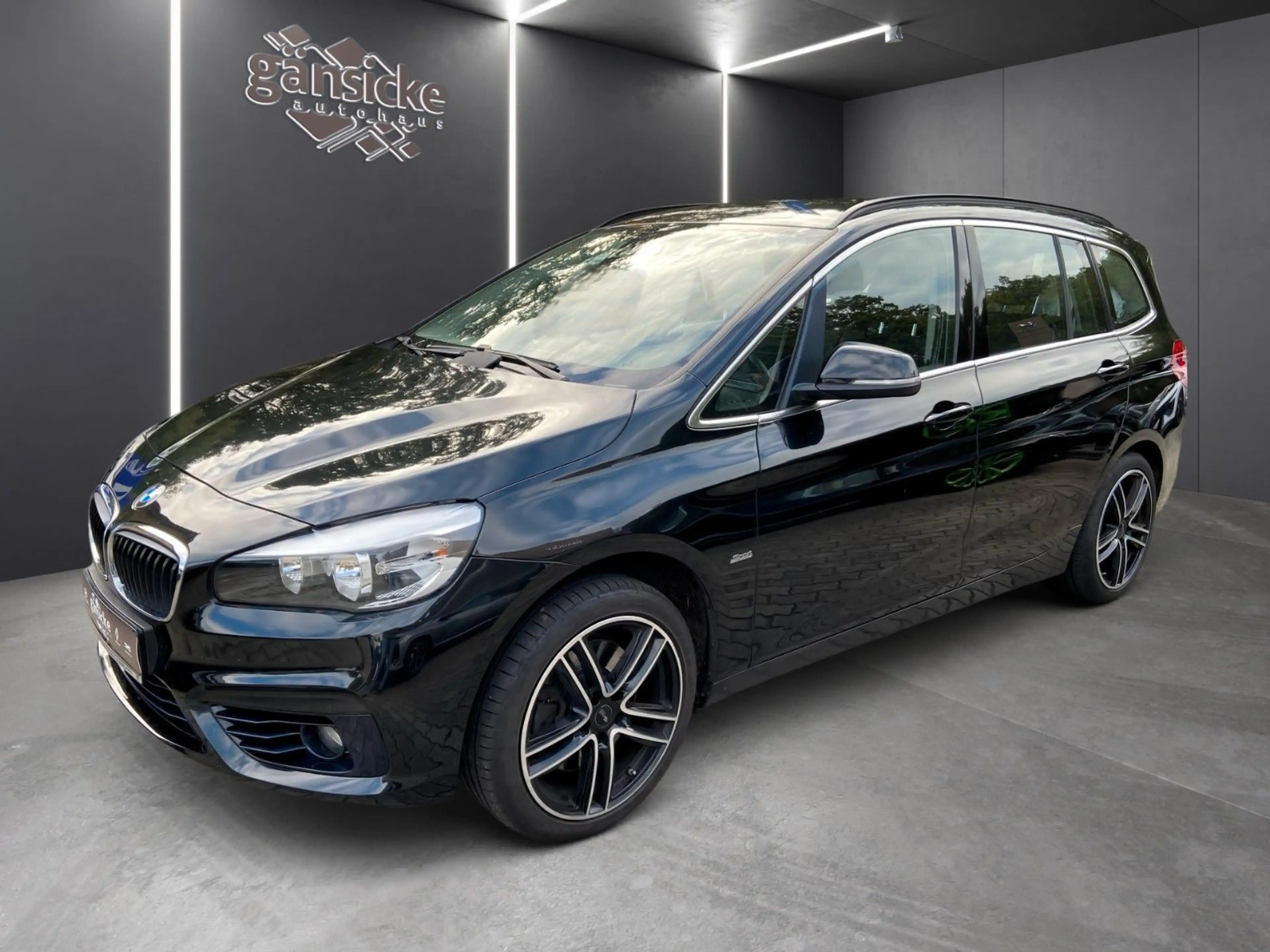 BMW 220 220i Sport Line