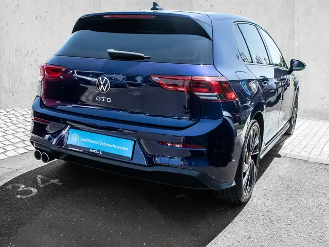 Volkswagen Golf view 4