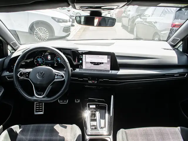 Volkswagen Golf view 10