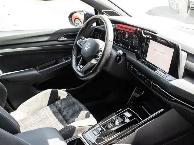 Volkswagen Golf view 8