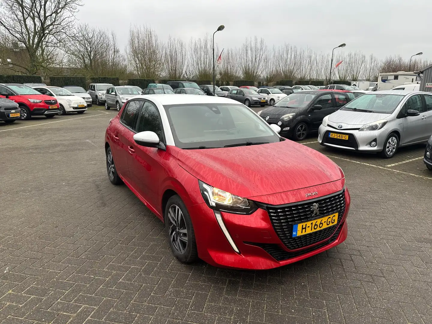 Peugeot 208 1.2 PureTech Blue Lease Allure navigatie , pdc met Rouge - 2