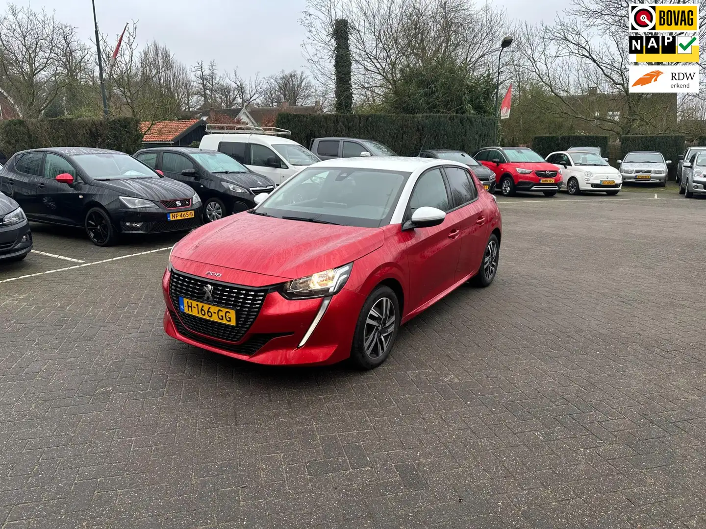 Peugeot 208 1.2 PureTech Blue Lease Allure navigatie , pdc met Rouge - 1