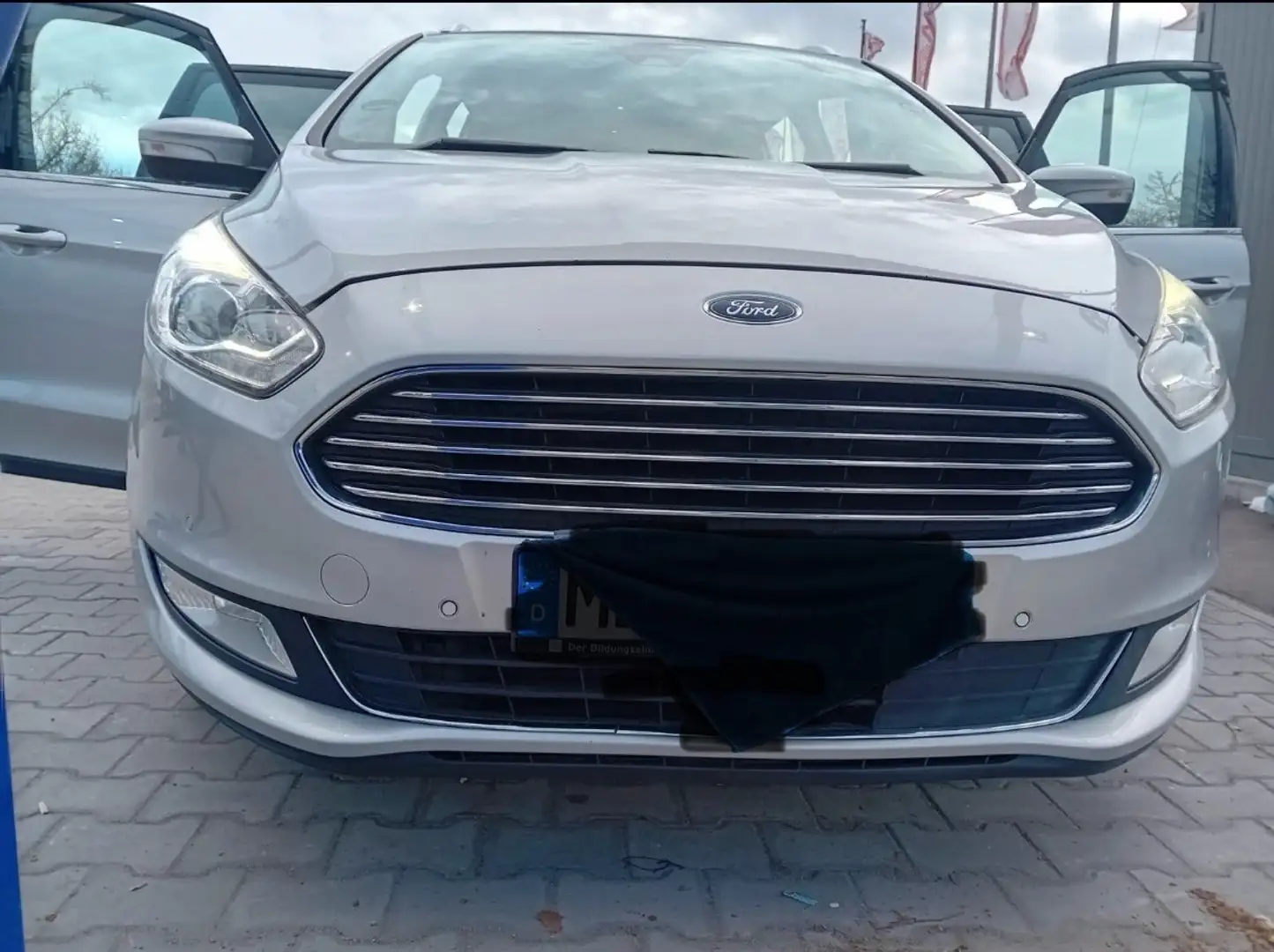 Ford Galaxy 2.0 TDCi Aut. Titanium Silber - 1