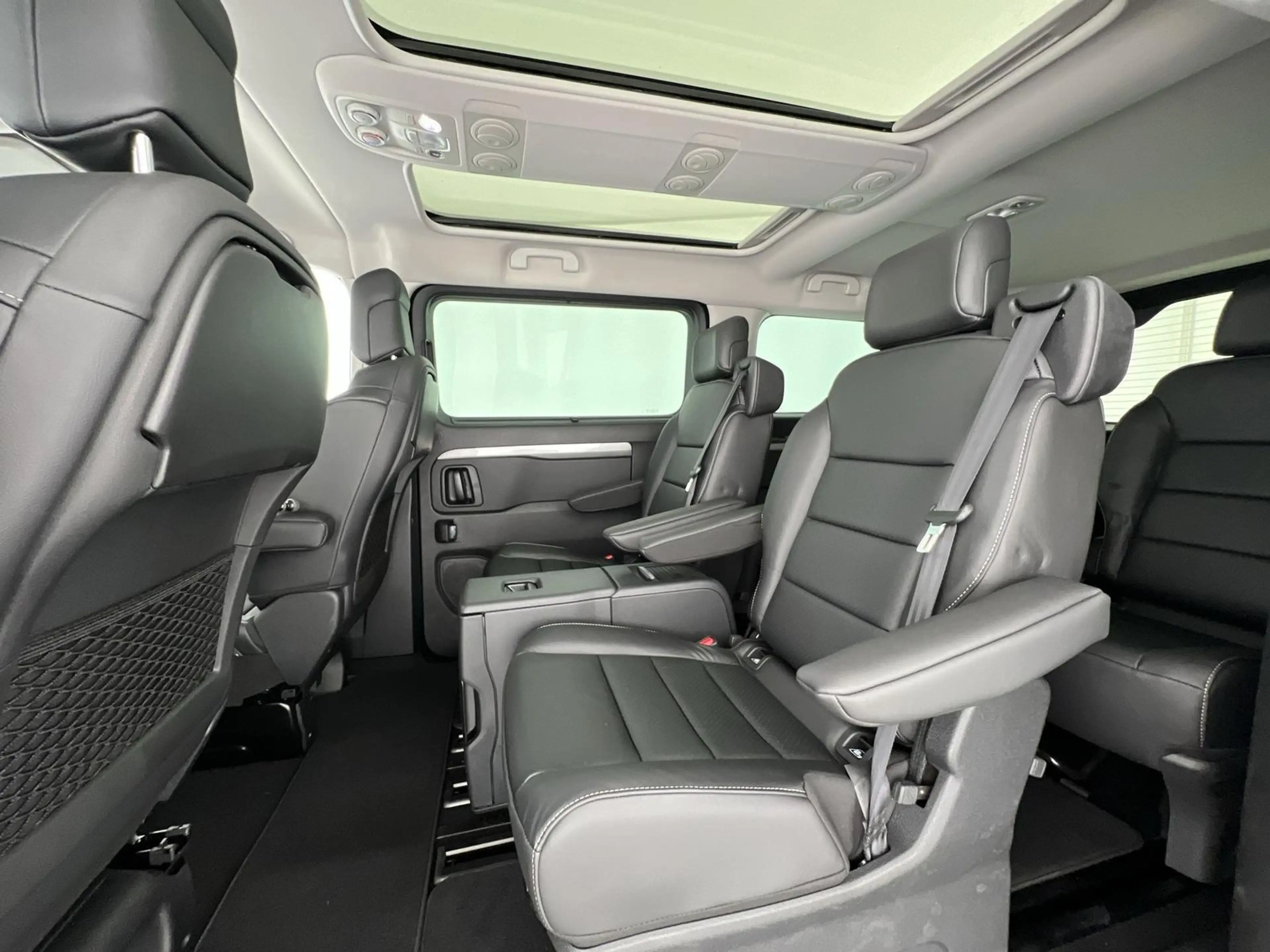 Peugeot Traveller Allure L3 2.2 D*NAVI*SHZ*RFK*uvm — photo 9