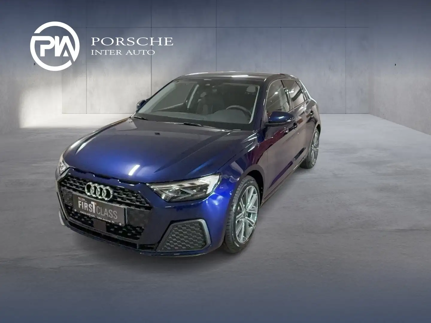 Audi A1 30 TFSI intense Blau - 1