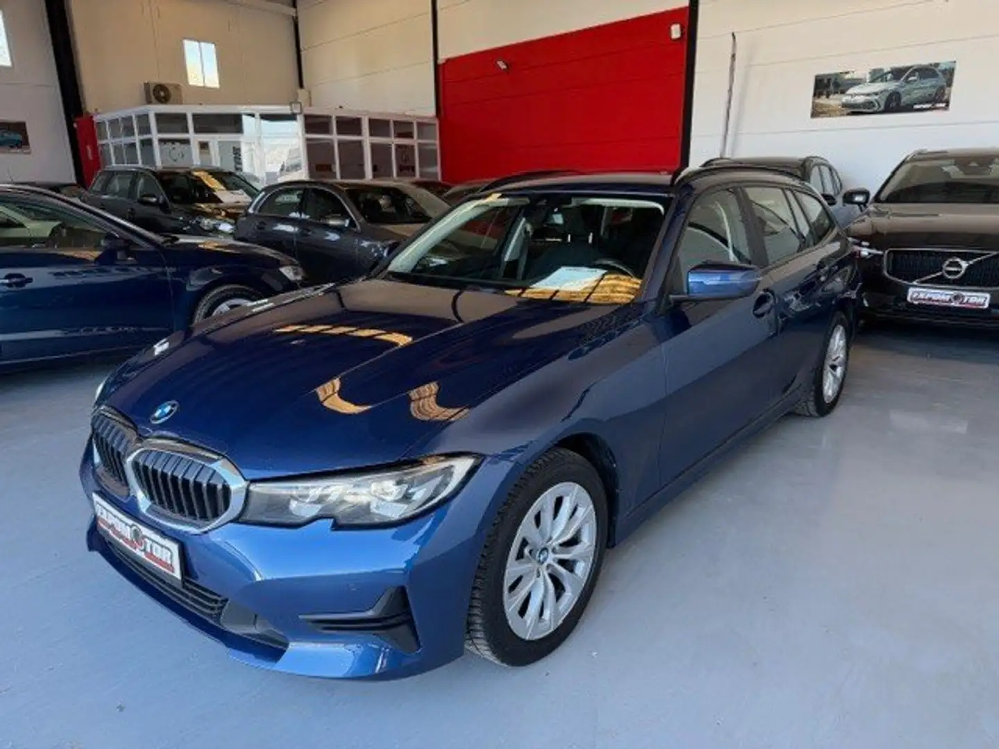 BMW 318 318d Auto.Touring Azul - 2