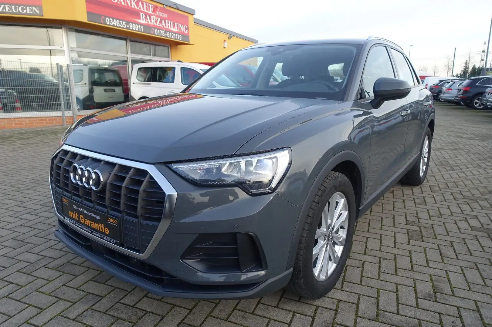 Audi Q3 35 TFSI*LED*Assist-Paket*Tempo*Navi*Sound*DAB Gris - 1
