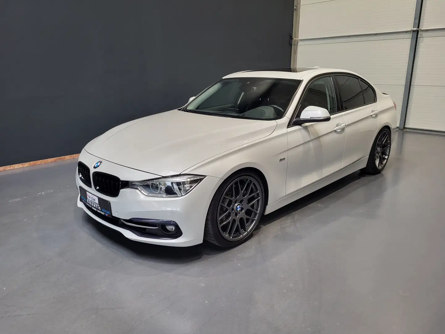 BMW 340 i Sport Line *Navi| LED| PDC| Glasdach* Weiß - 1