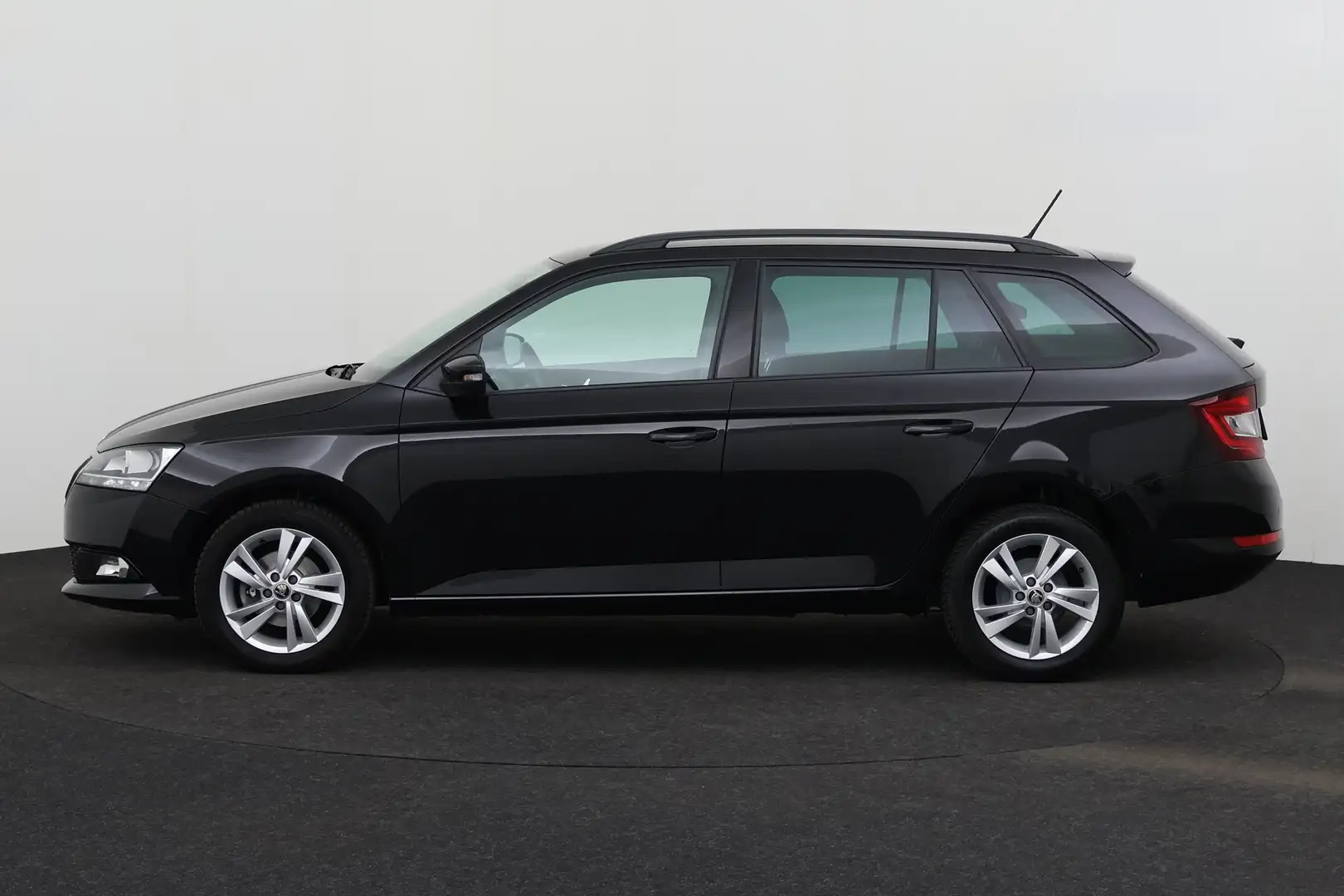 Skoda Fabia COMBI AMBITION 1.0 TSI + GPS + PDC + ALU Zwart - 2