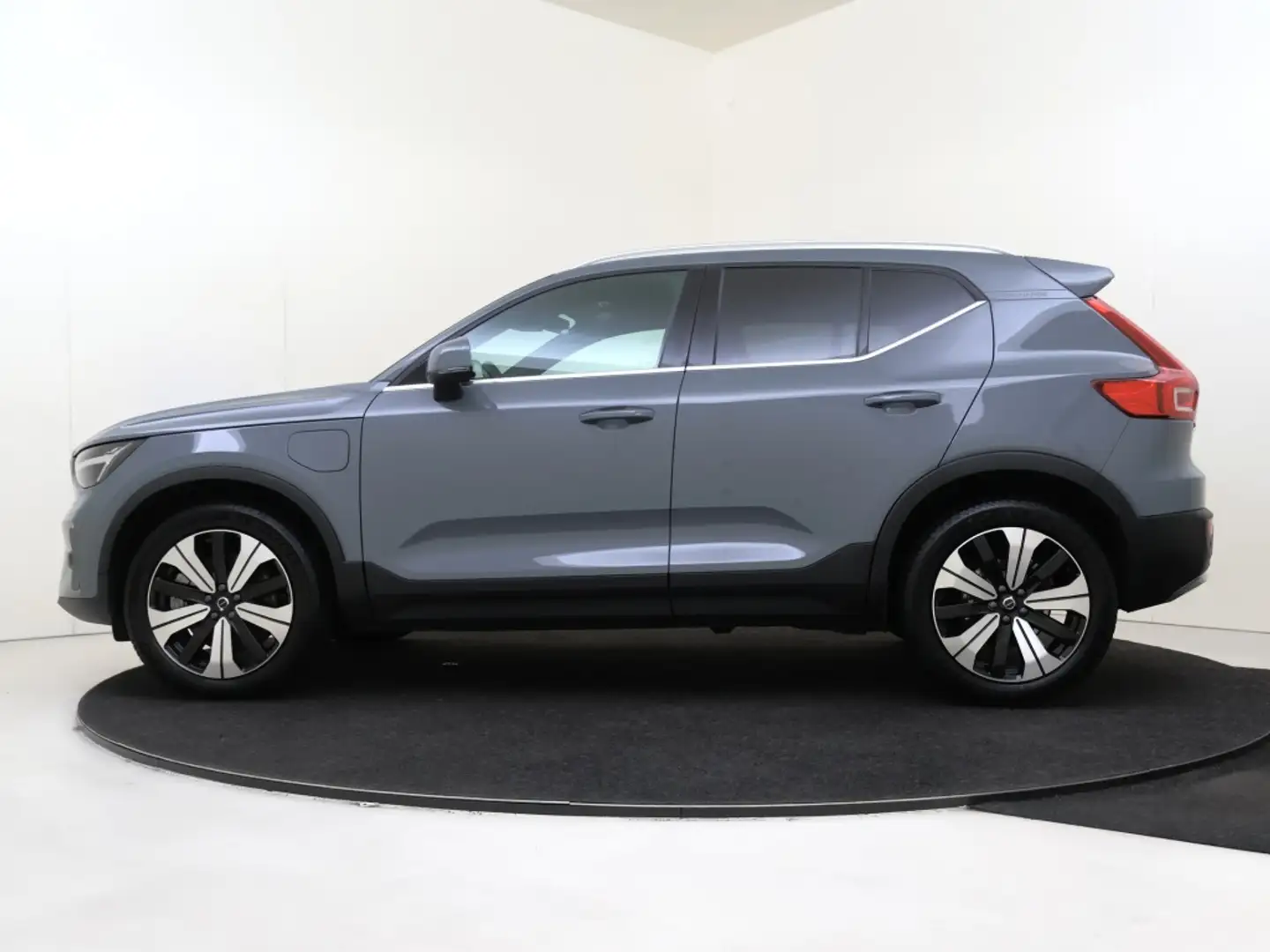 Volvo XC40 T4 Plus Bright | Climate | Camera Achter Grijs - 2