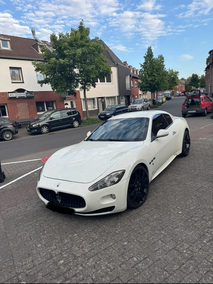 Maserati GranTurismo S F1 Schalter Alb - 1