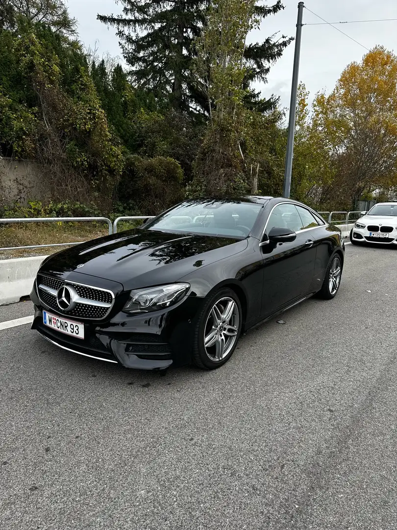 Mercedes-Benz E 220 d Aut. AMG Line Schwarz - 1