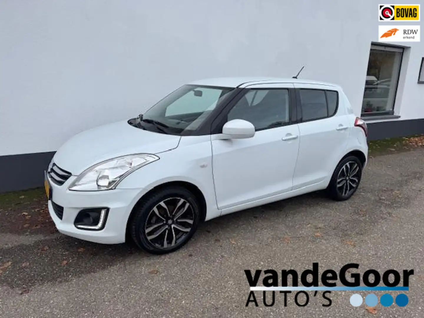 Suzuki Swift 1.2 S-Edition EASSS, '16, 5-drs, airco, mf-stuur, Wit - 1