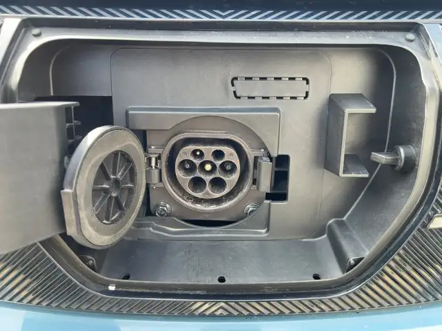 Dacia Spring view 20